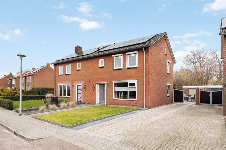 Foto 1 van A T L Hasselbachweg 45