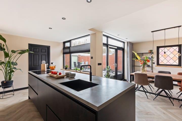 Foto 7 van A T L Hasselbachweg 45