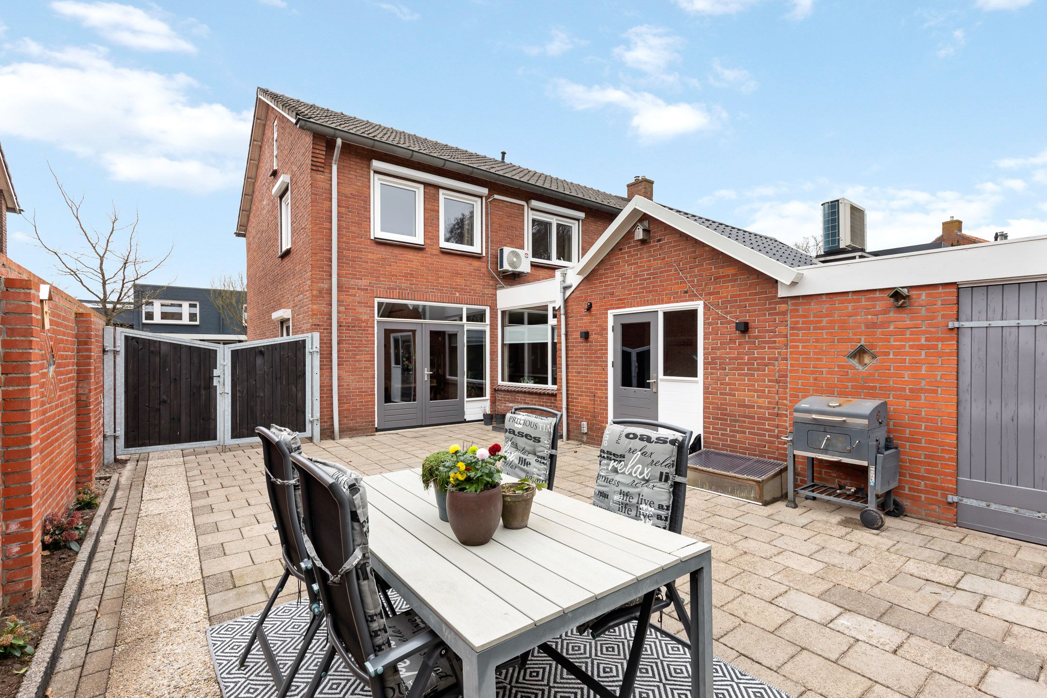 Foto 12 van A T L Hasselbachweg 45