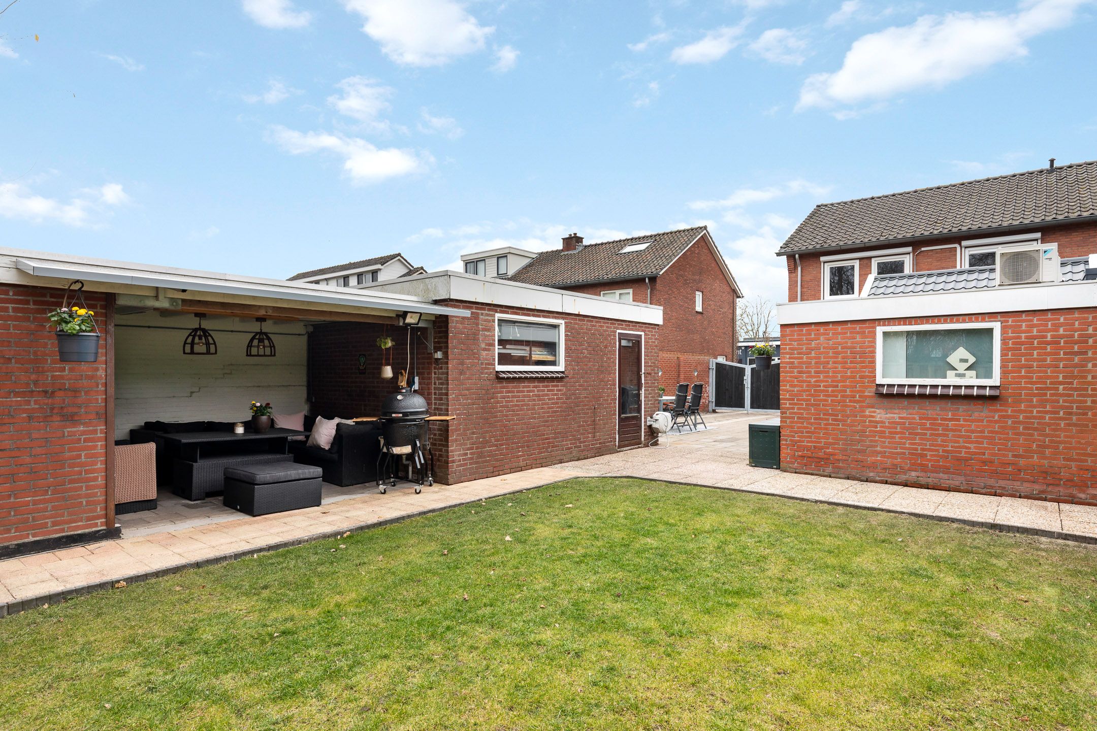 Foto 15 van A T L Hasselbachweg 45