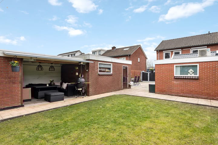 Foto 15 van A T L Hasselbachweg 45