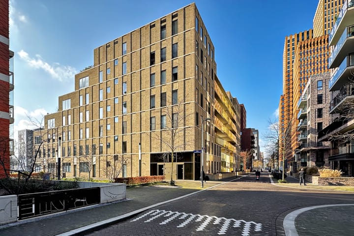 Bekijk foto van Rosy Wertheimstraat 48
