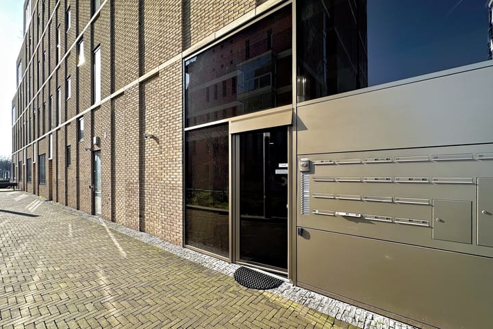 Foto 2 van Rosy Wertheimstraat 48