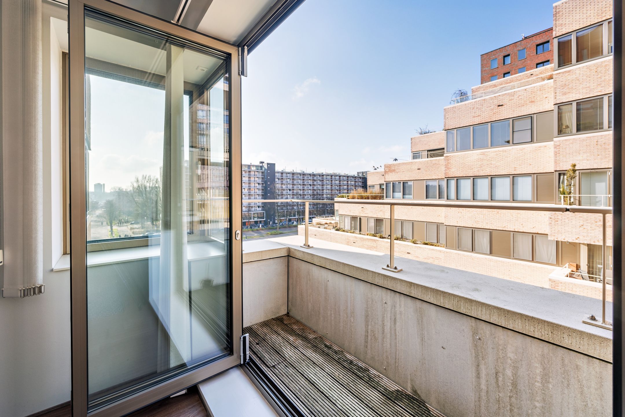 Foto 15 van Rosy Wertheimstraat 48