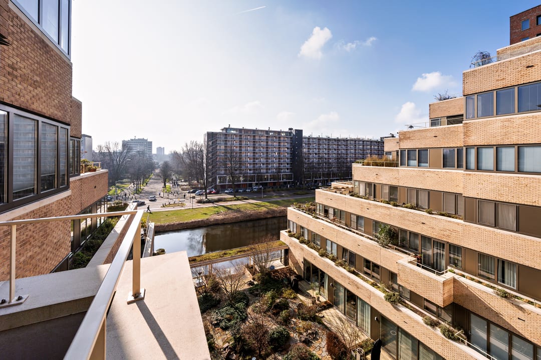 Foto 16 van Rosy Wertheimstraat 48