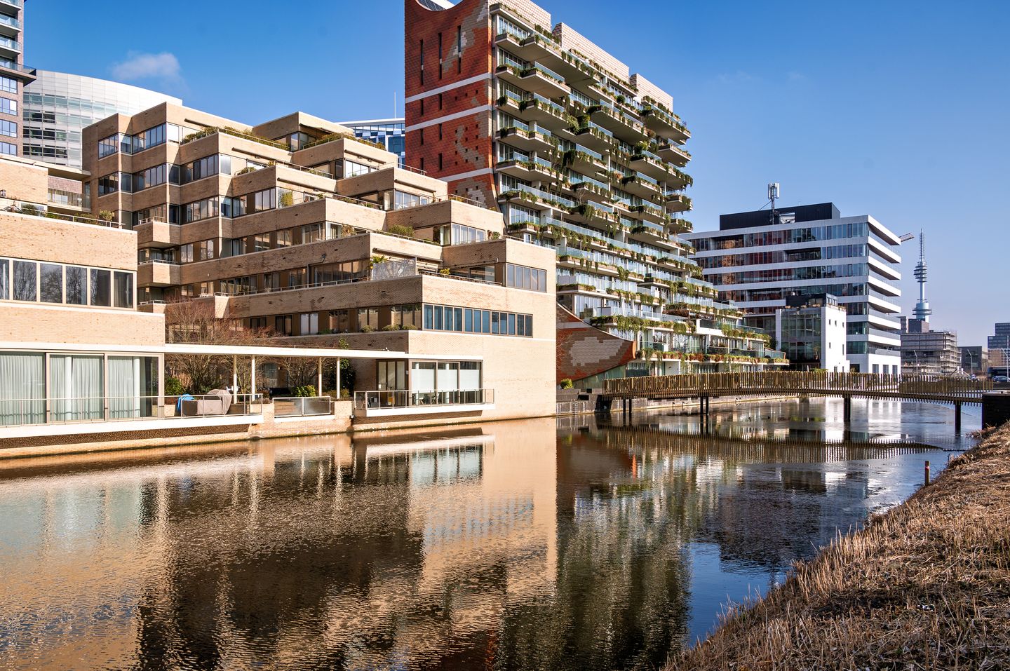 Foto 25 van Rosy Wertheimstraat 48