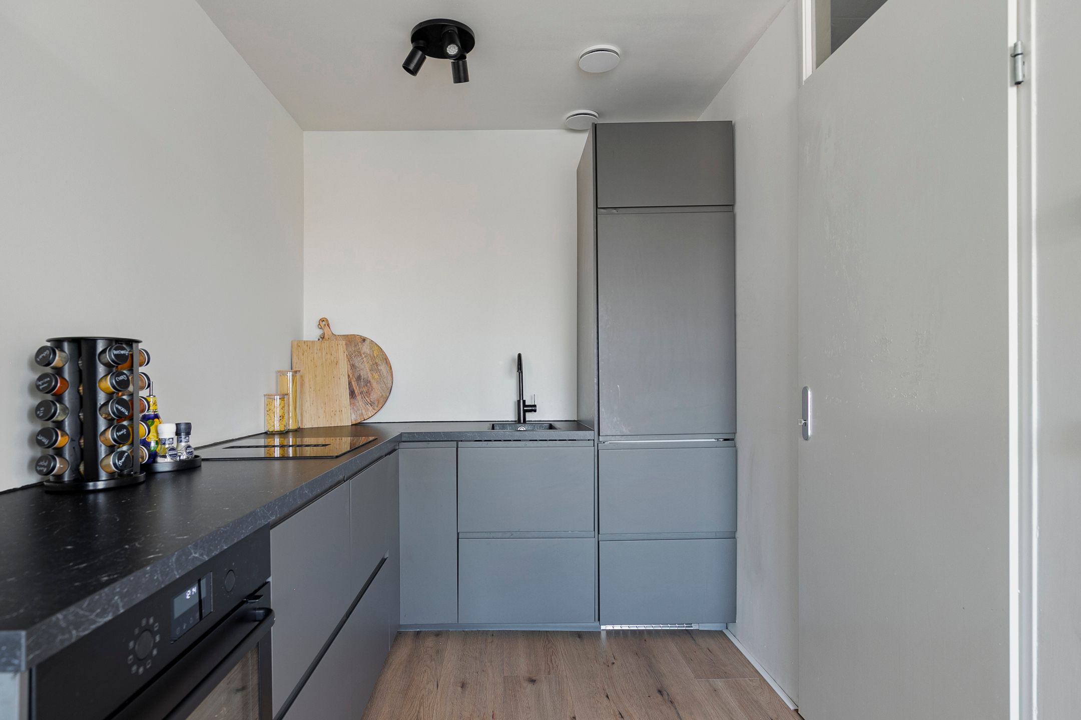 Foto 18 van Sem Dresdenstraat 30