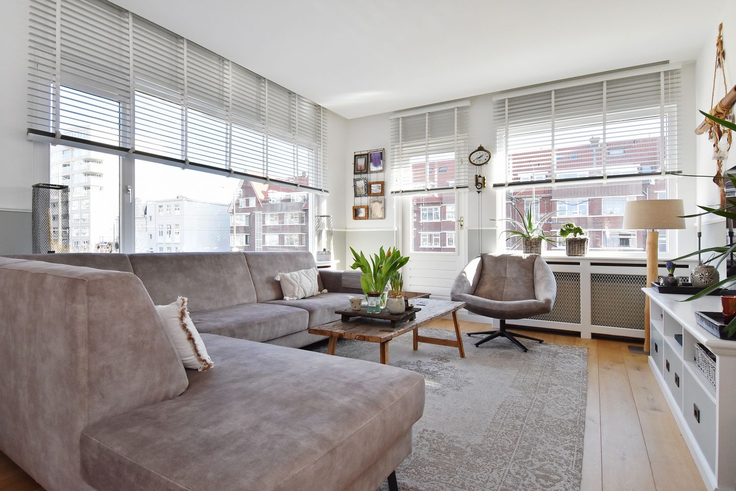 Foto 35 van Gevers Deynootweg 84