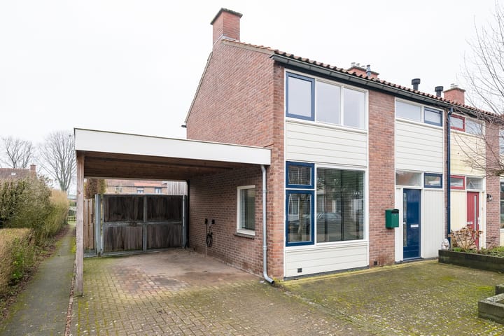 Foto 7 van Meidoornstraat 8