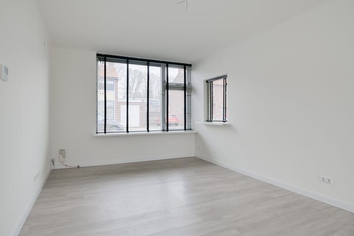 Foto 12 van Meidoornstraat 8