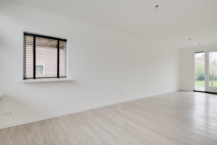 Foto 15 van Meidoornstraat 8