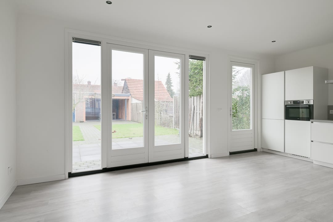 Photo 17 of Meidoornstraat 8