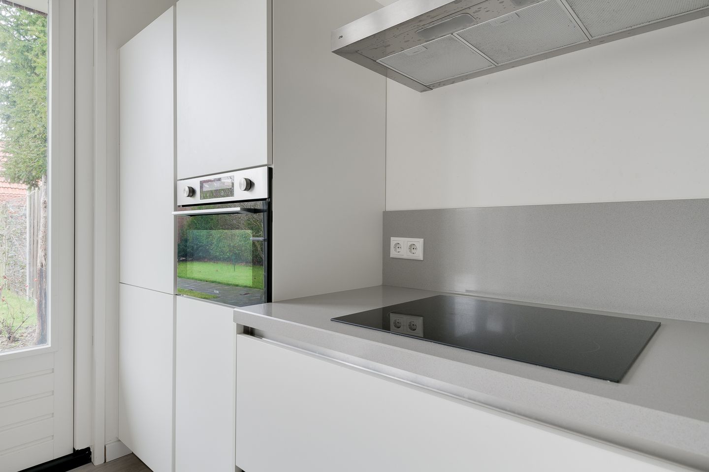 Photo 20 of Meidoornstraat 8