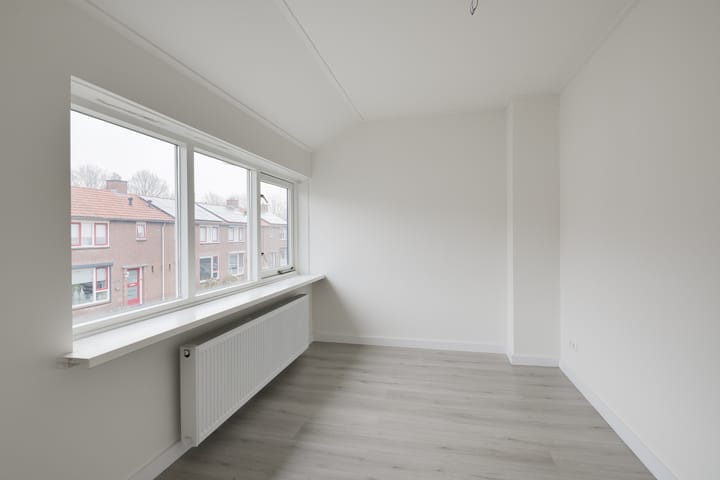 Foto 27 van Meidoornstraat 8