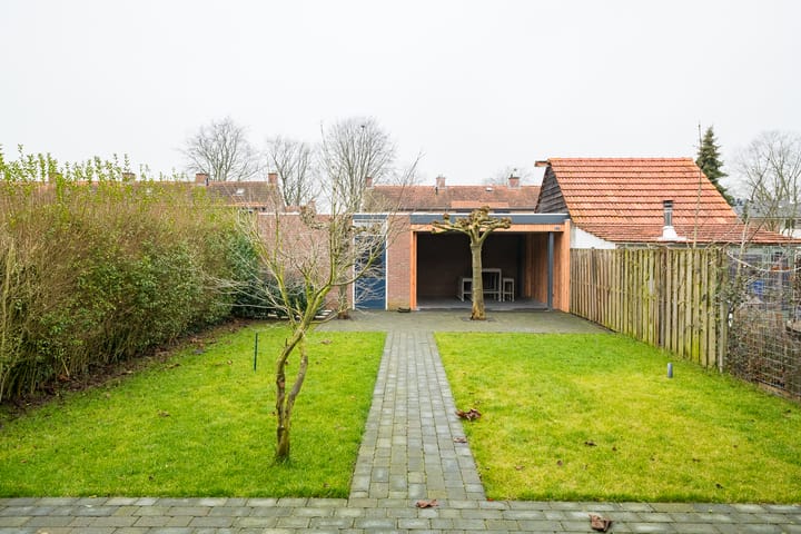 Foto 35 van Meidoornstraat 8