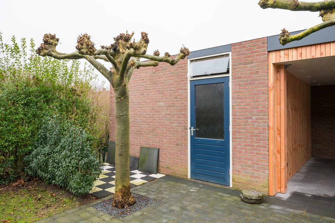 Photo 38 of Meidoornstraat 8