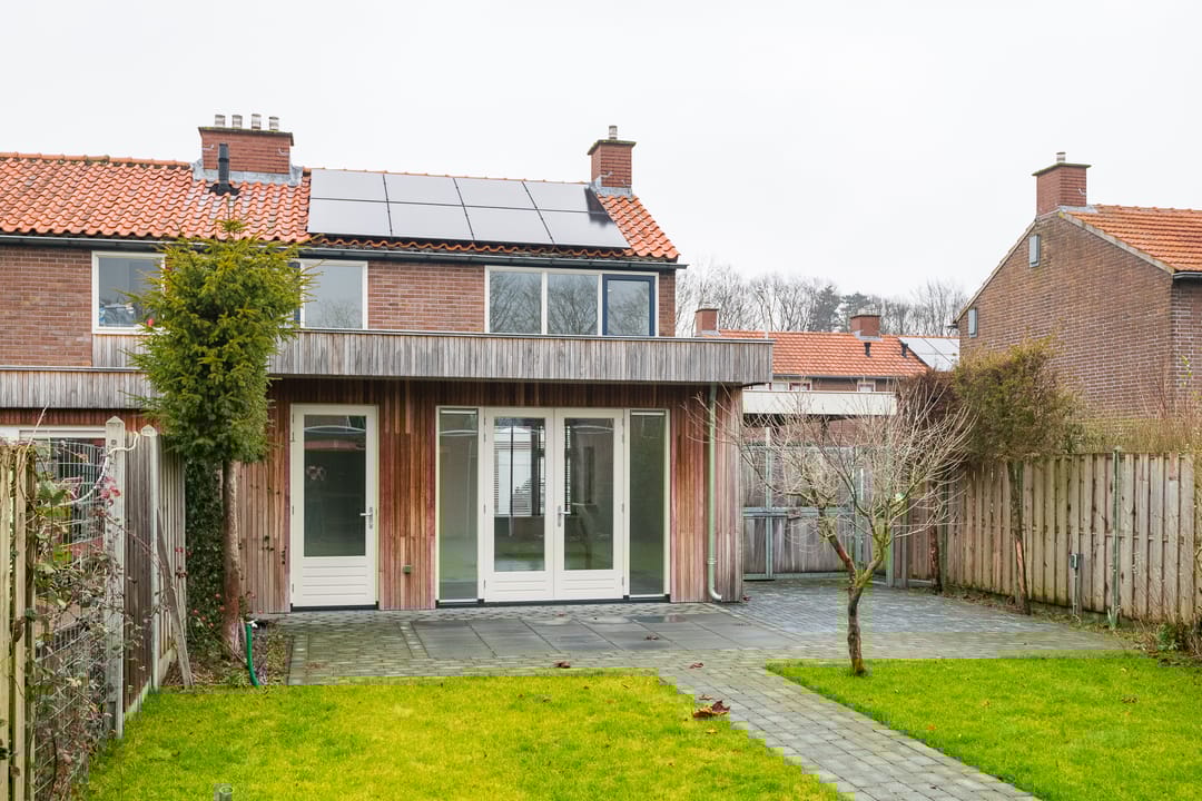 Photo 43 of Meidoornstraat 8