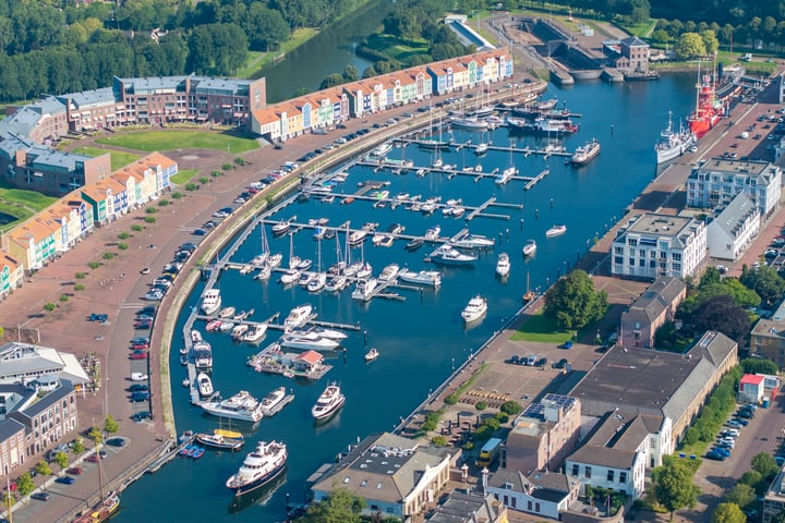 Westzanddijk 71, Hellevoetsluis