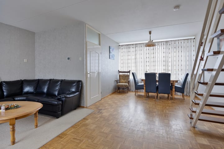 Foto 8 van Esdoornstraat 20