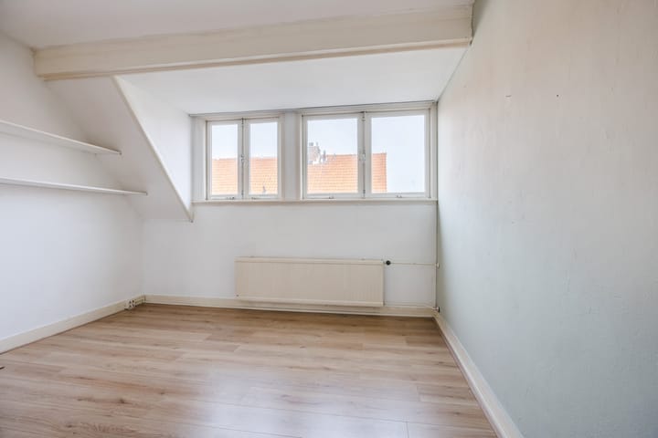 Foto 18 van Azaleastraat 18-A