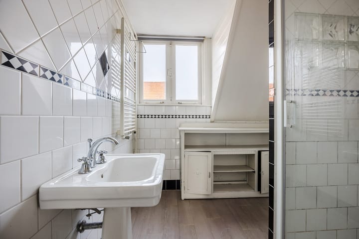 Foto 22 van Azaleastraat 18-A