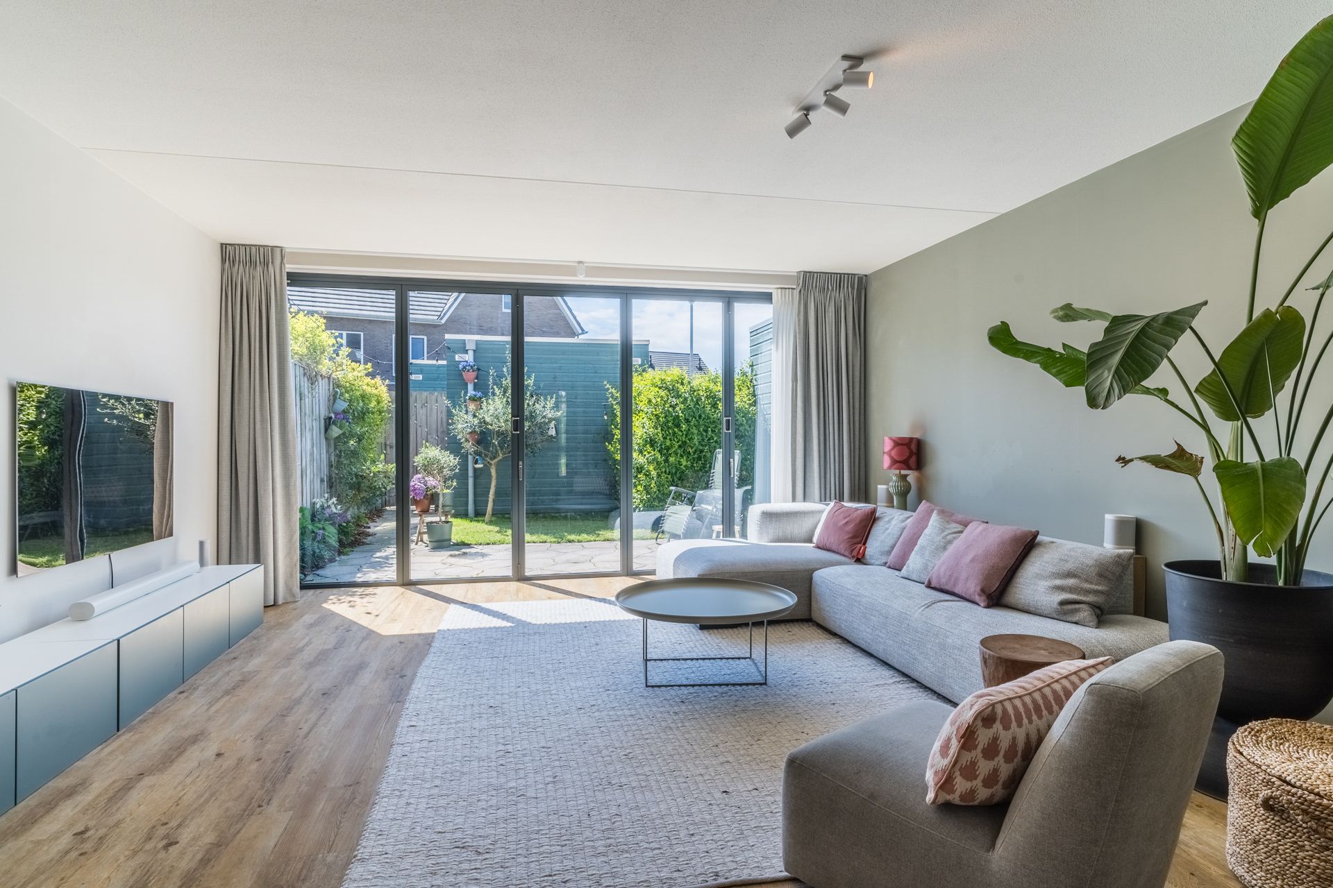 Foto 9 van Nootmuskaatweg 8