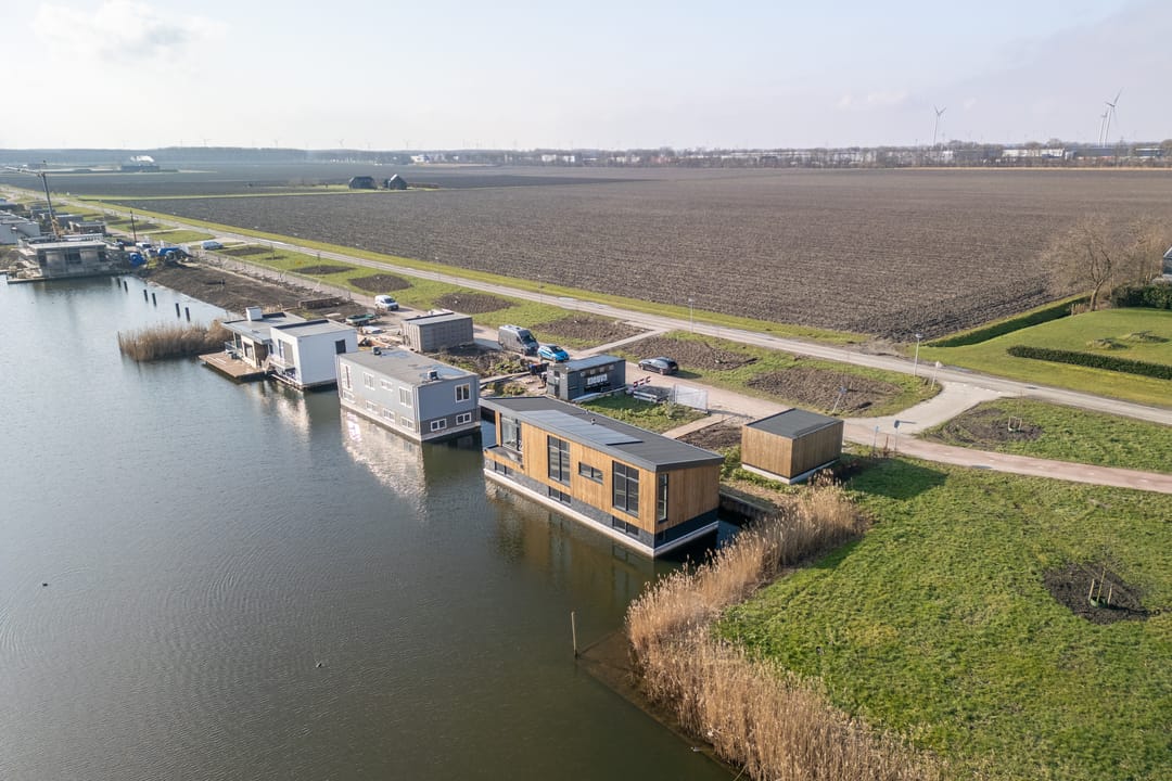 Photo 61 of Helling 52