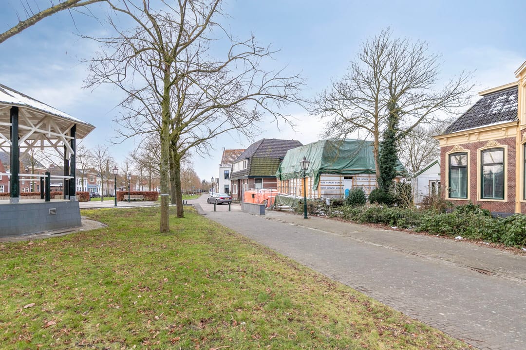 Photo 38 of Voorstraat 3