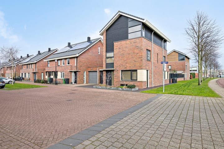 Foto 76 van Ina Boudierstraat 60