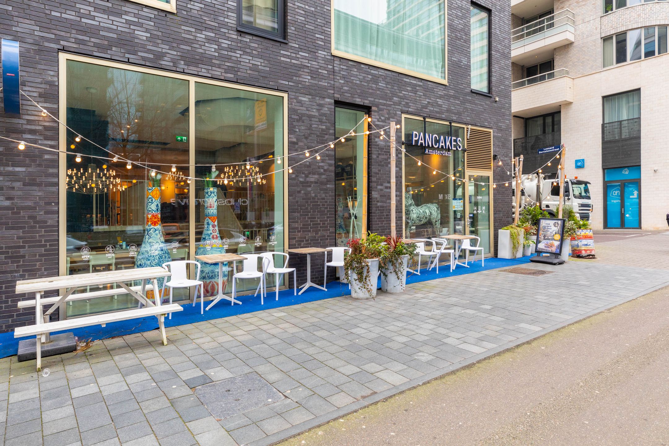 Foto 30 van Rosy Wertheimstraat 53