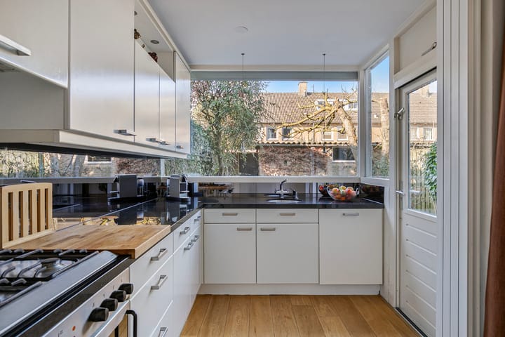 Foto 13 van Busweg 5