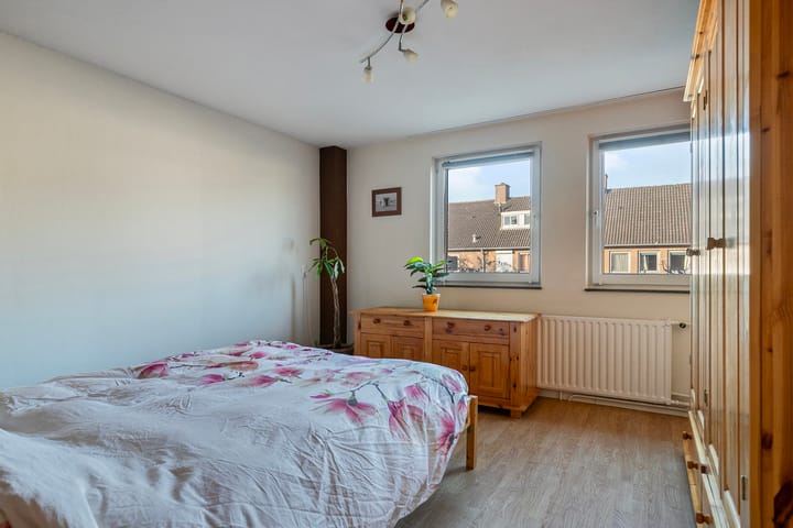 Foto 16 van Busweg 5