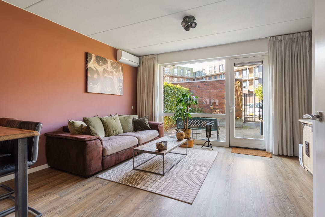 Photo 8 of Demerstraat 10