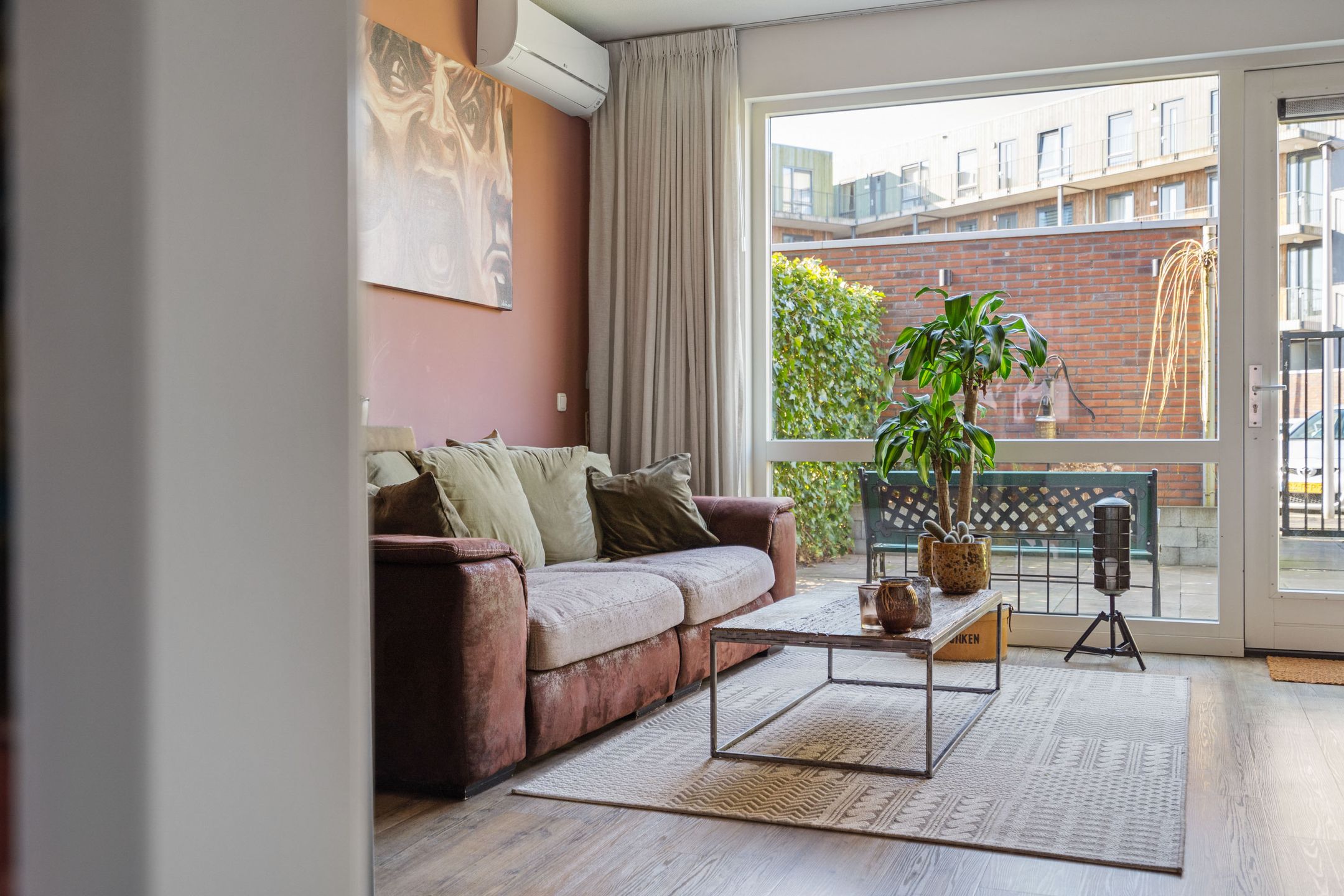 Photo 9 of Demerstraat 10