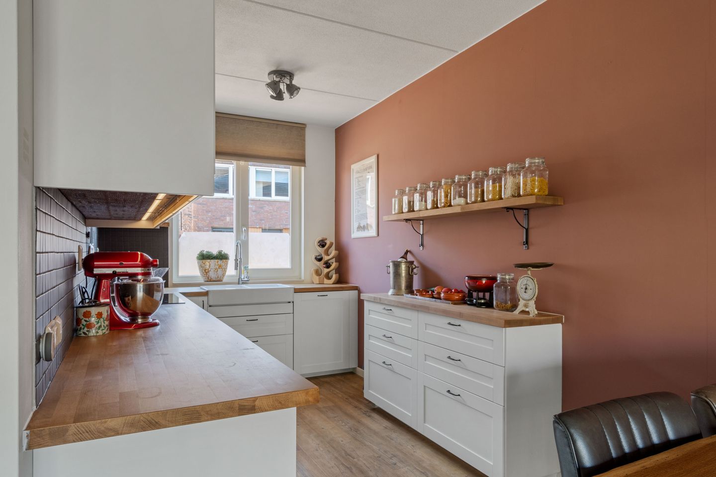 Photo 14 of Demerstraat 10