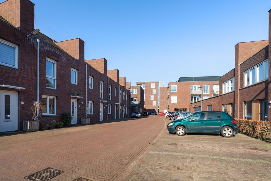 Photo 32 of Demerstraat 10