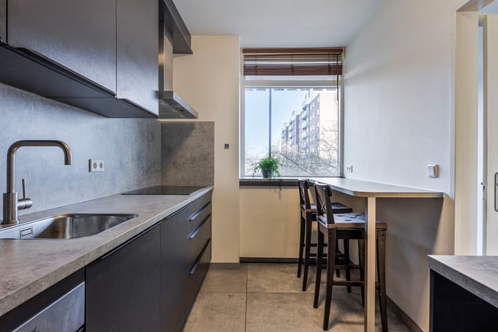 Foto 5 van Nederlandplein 56