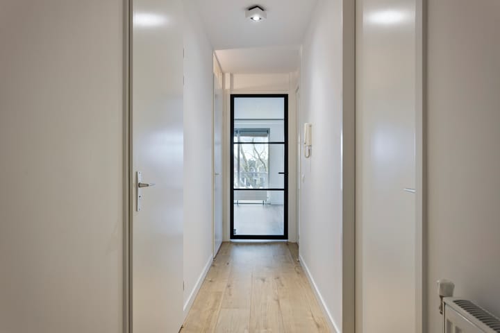 Photo 14 of Sint Laurentiusstraat 19