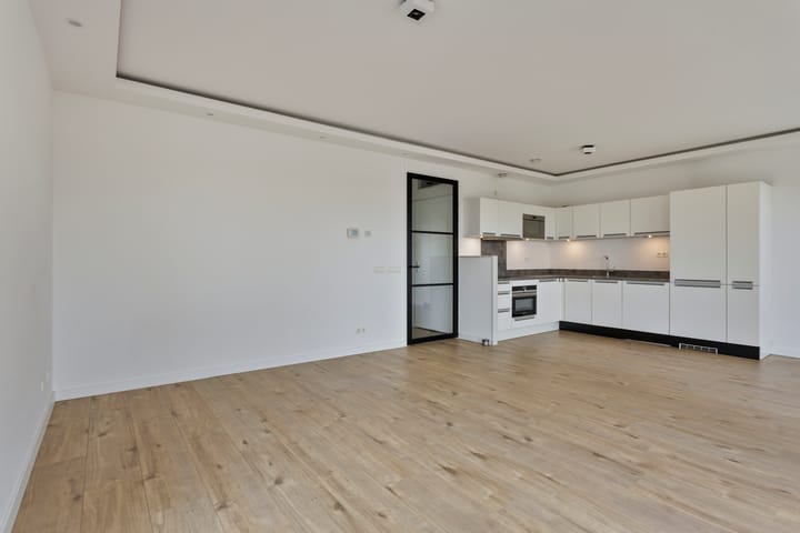 Photo 18 of Sint Laurentiusstraat 19