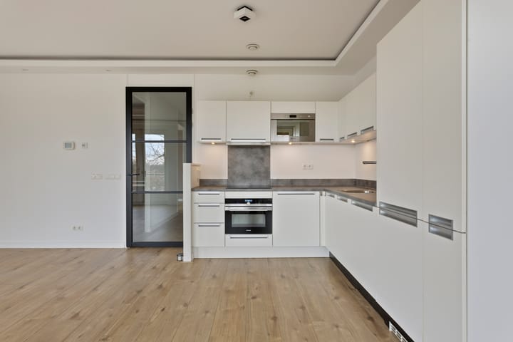 Photo 22 of Sint Laurentiusstraat 19