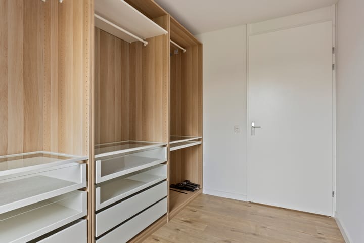 Photo 26 of Sint Laurentiusstraat 19