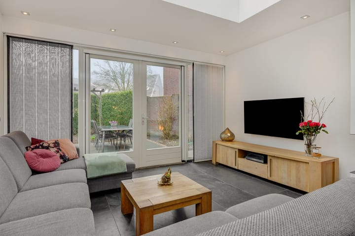 Foto 6 van Donkervoortseloop 28