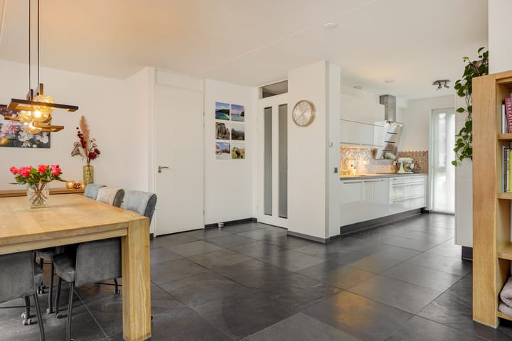 Foto 11 van Donkervoortseloop 28