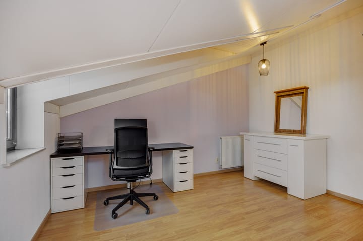 Foto 32 van Donkervoortseloop 28