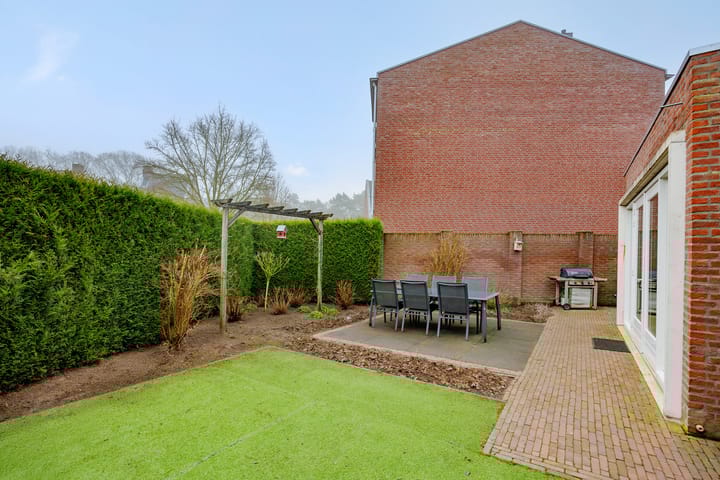 Foto 35 van Donkervoortseloop 28