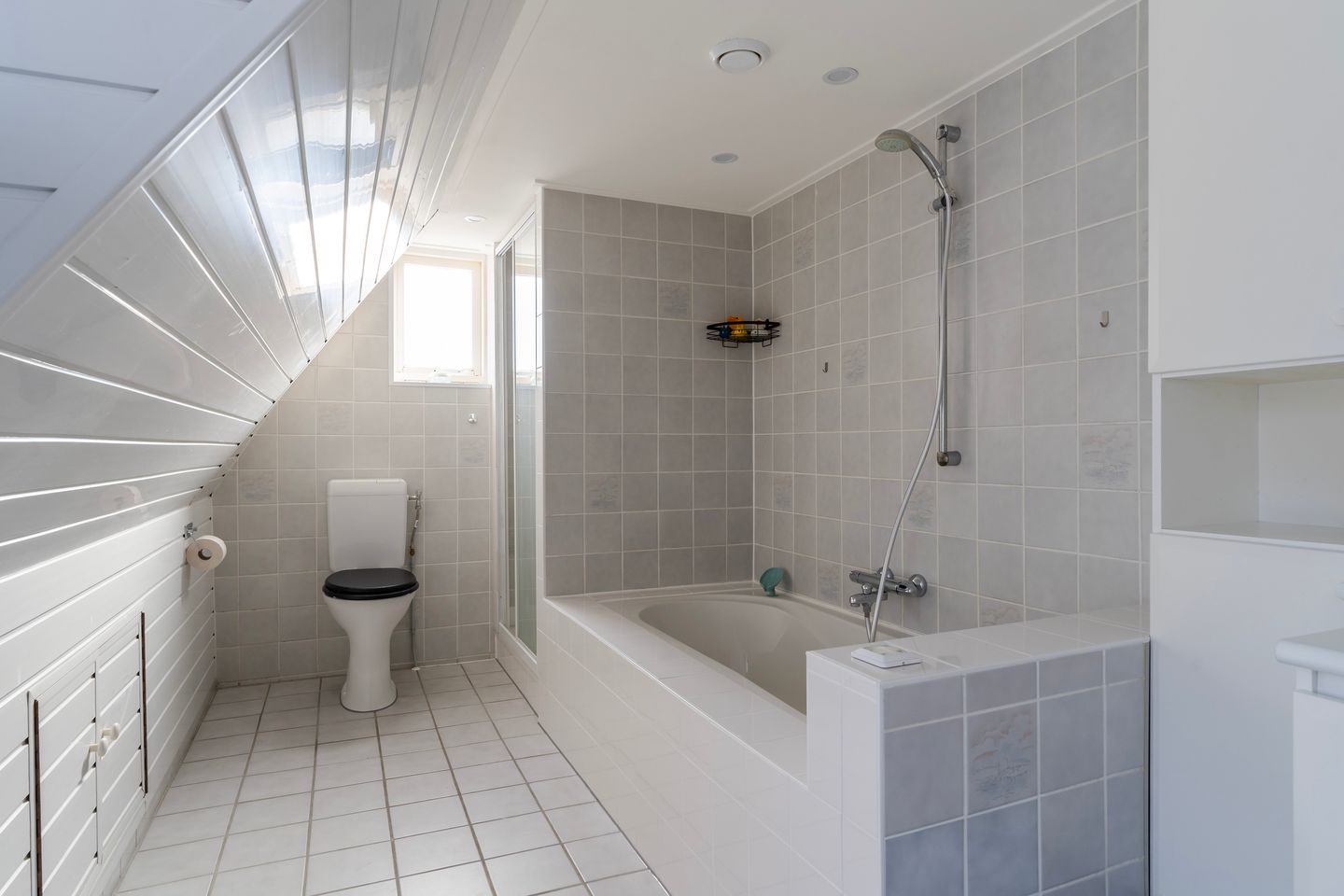 Foto 5 van Langebuorren 49