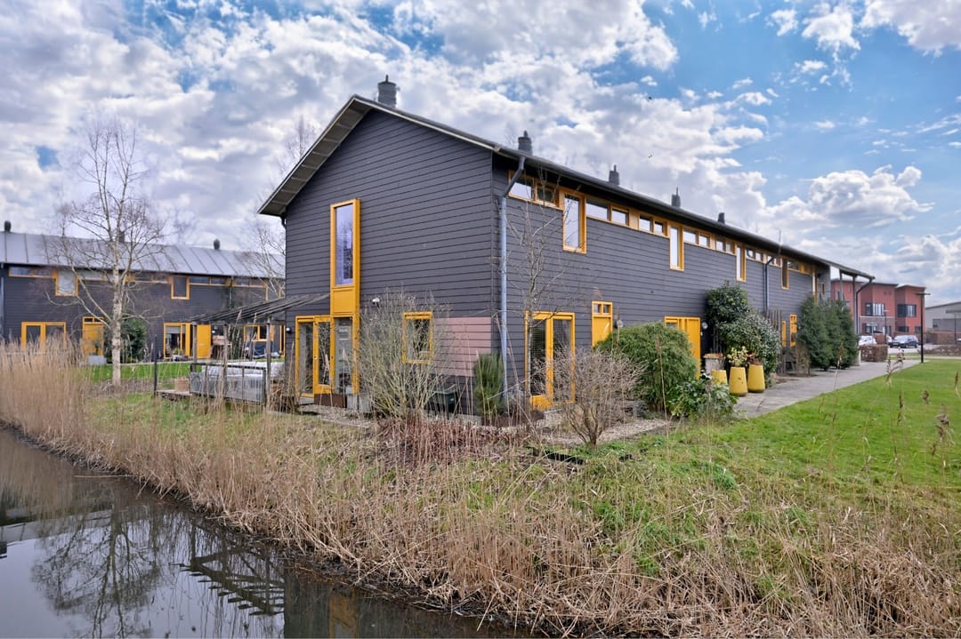 Photo 1 of Vincent van Goghstraat 9