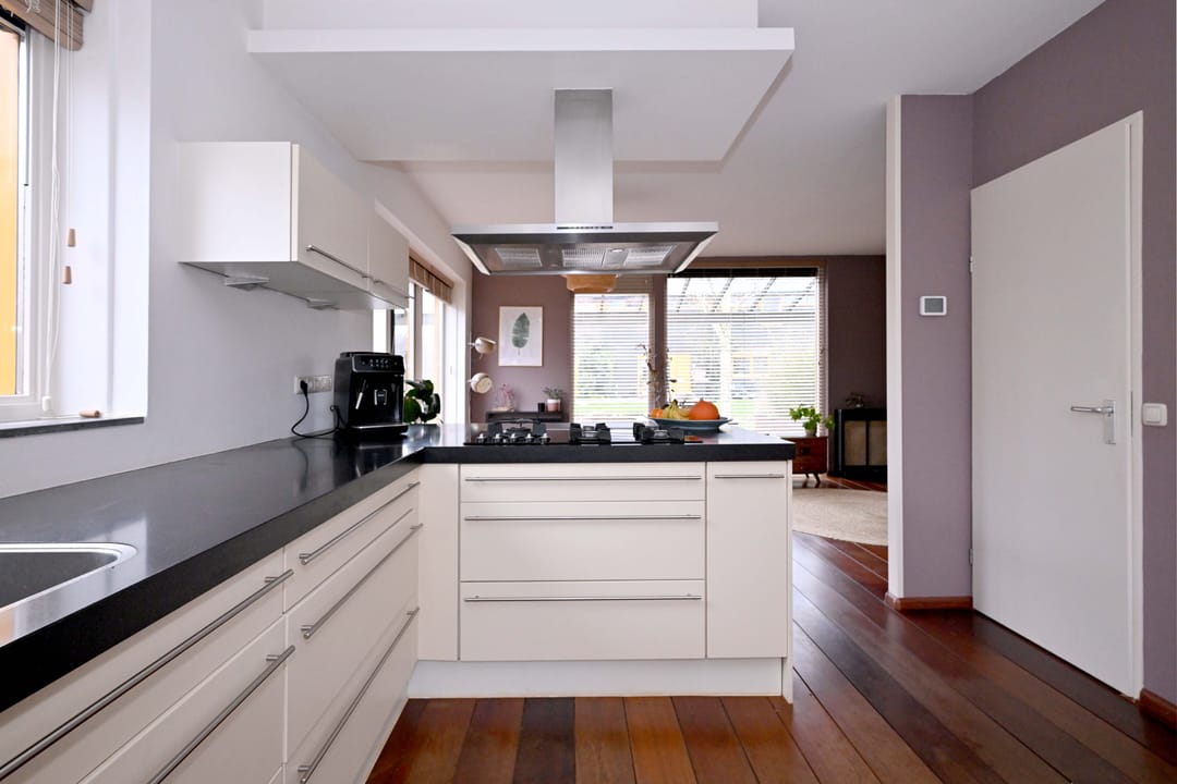 Photo 11 of Vincent van Goghstraat 9