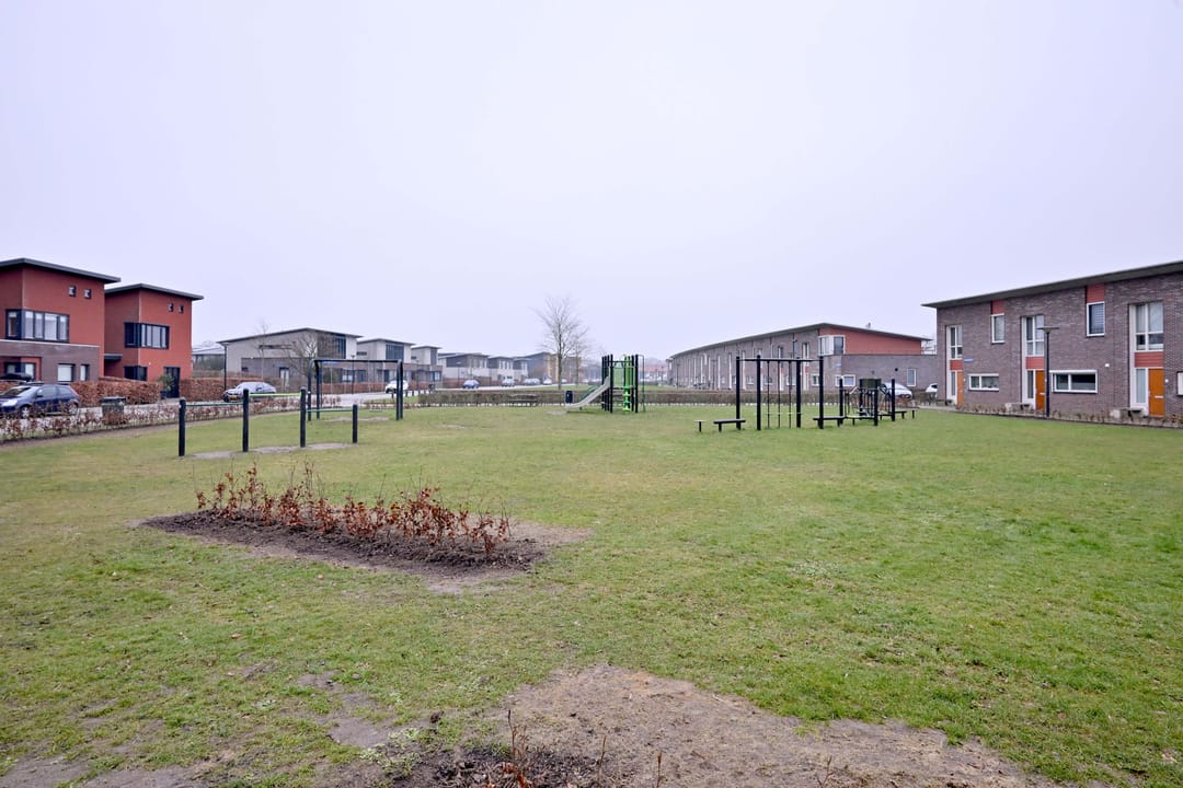 Photo 37 of Vincent van Goghstraat 9