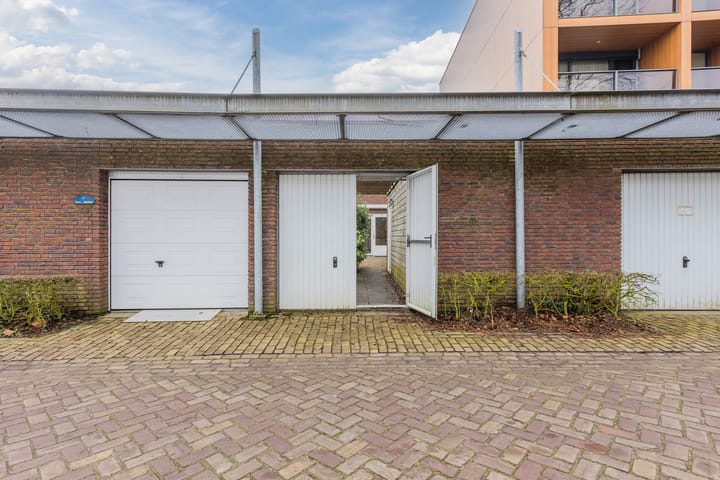 Foto 18 van Stoomlederplein 5